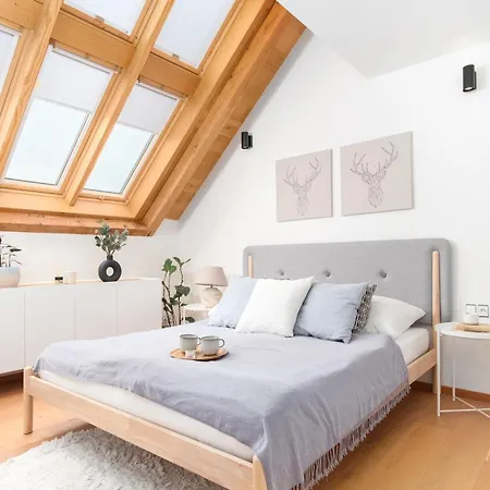 Apartment Days - Maisonette - Trendy Area *