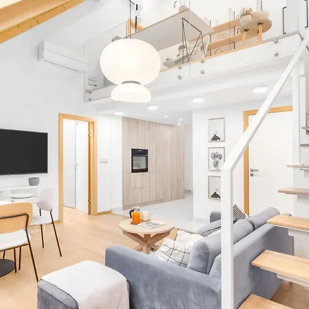 Days - Maisonette - Trendy Area Апартаменты *