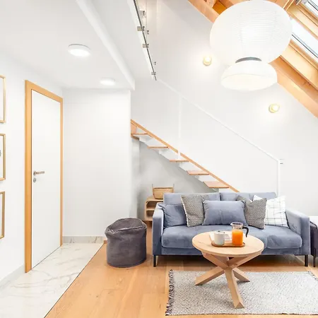Апартаменты Days - Maisonette - Trendy Area Прага
